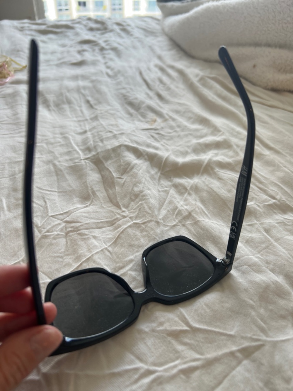 H&M Black Oversized Square Sunglasses - Picture 3 of 11